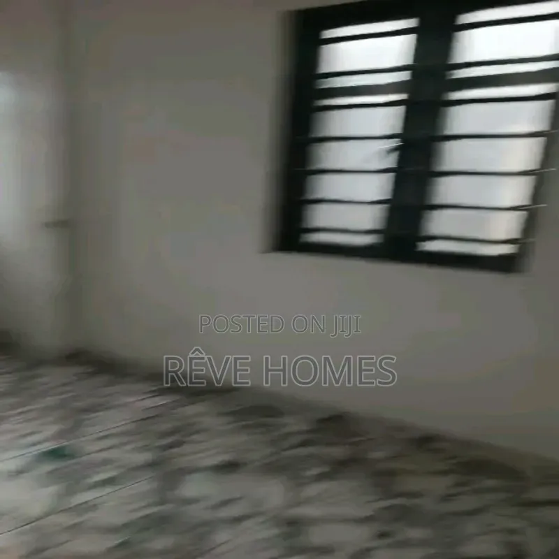 2bdrm Block of Flats in Ebute Metta for rent in Ebute Metta
