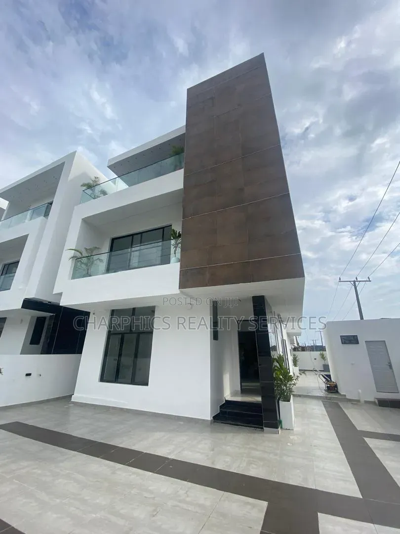 5bdrm Duplex in Lekki Phase 1 for rent in Lekki Phase 1
