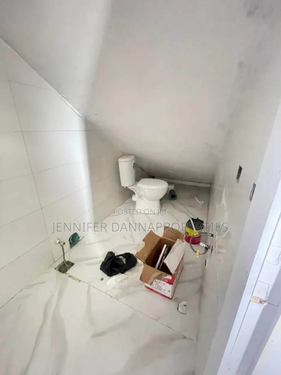 4bdrm Duplex in Sangotedo for sale in Sangotedo