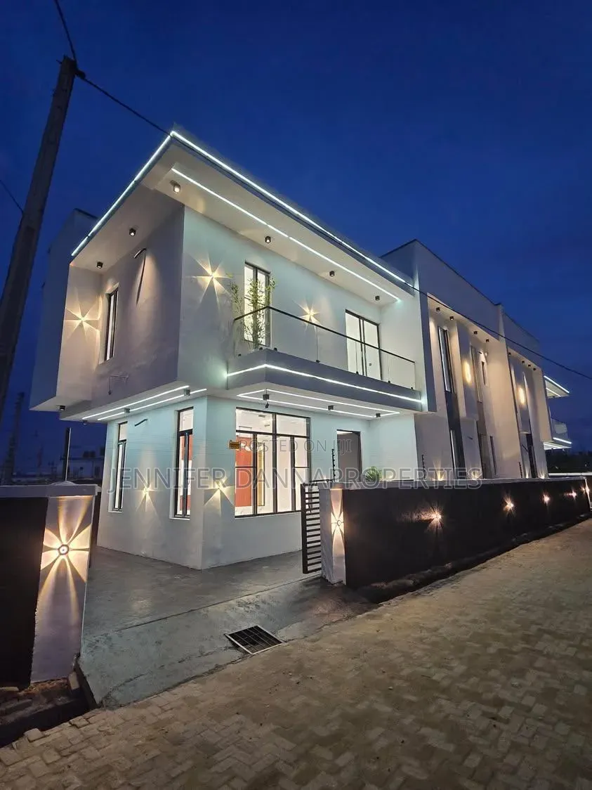 4bdrm Duplex in Ado / Ajah for sale in Ado / Ajah