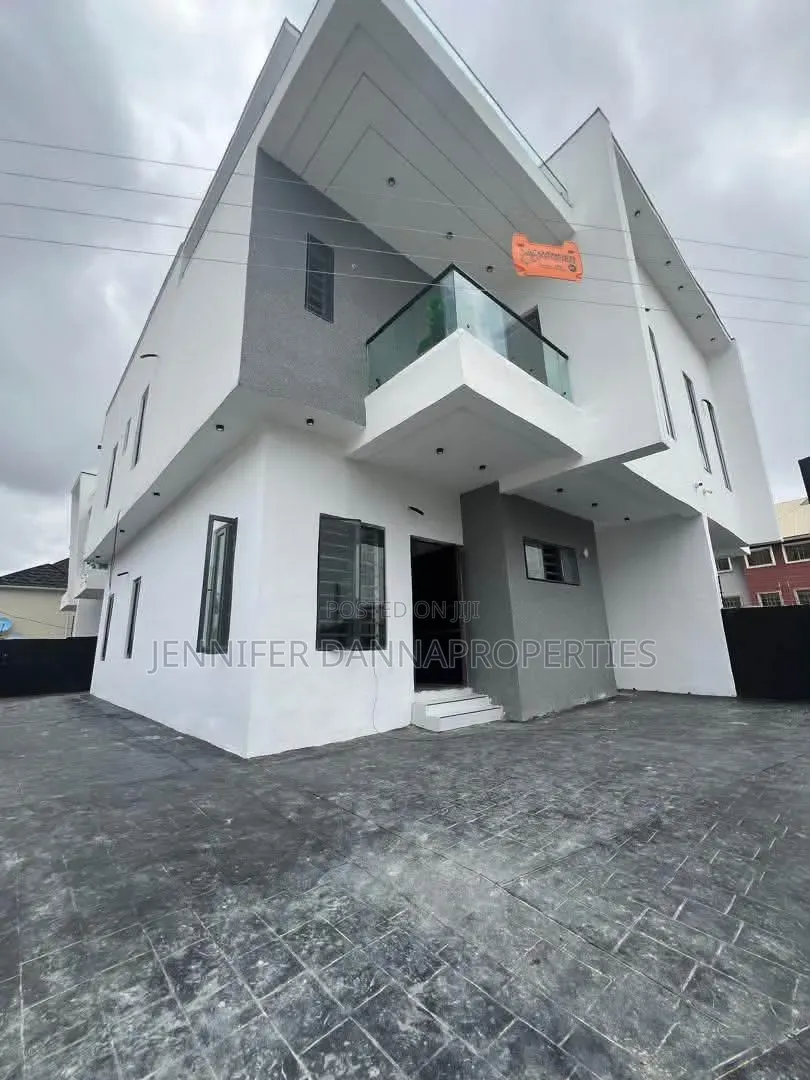 4bdrm Duplex in Sangotedo for sale in Sangotedo