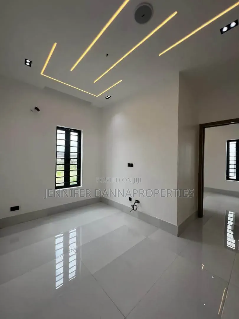 4bdrm Duplex in Sangotedo for sale in Sangotedo