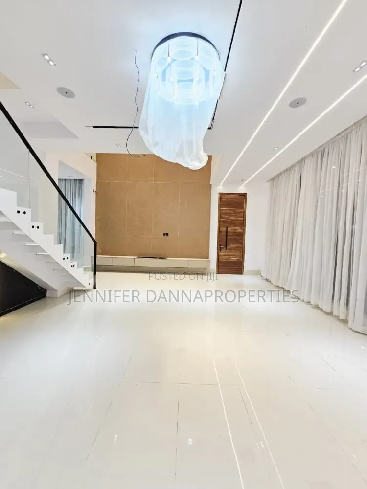 5bdrm Duplex in VGC / Ajah for sale in VGC / Ajah