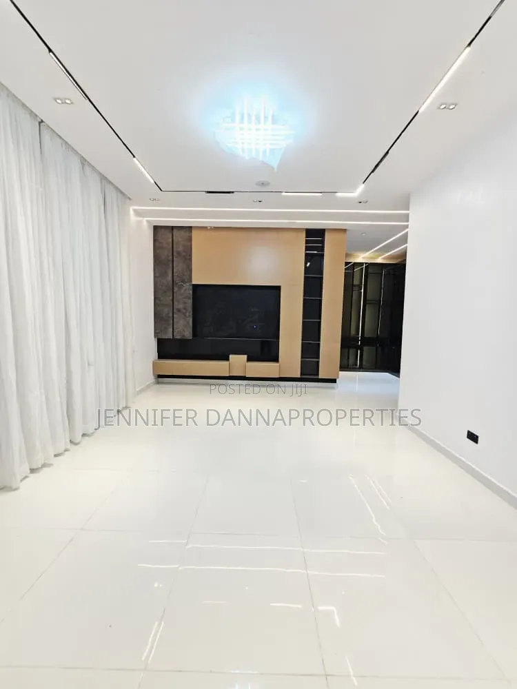 5bdrm Duplex in VGC / Ajah for sale in VGC / Ajah