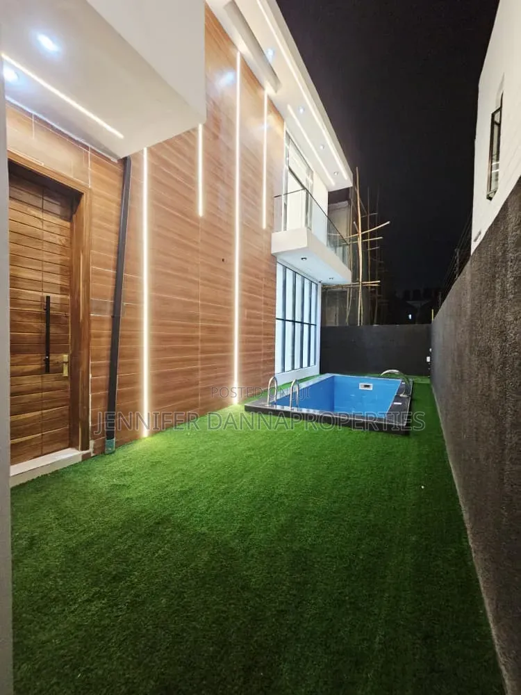 5bdrm Duplex in VGC / Ajah for sale in VGC / Ajah