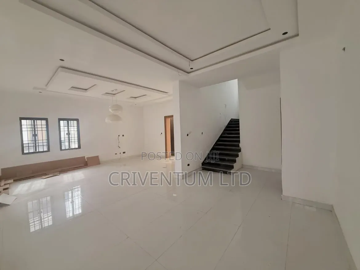 5bdrm Duplex in Jahi for sale in Jahi