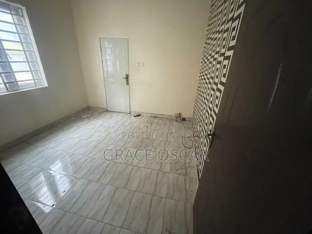 4bdrm Duplex in Agungi for sale in Agungi