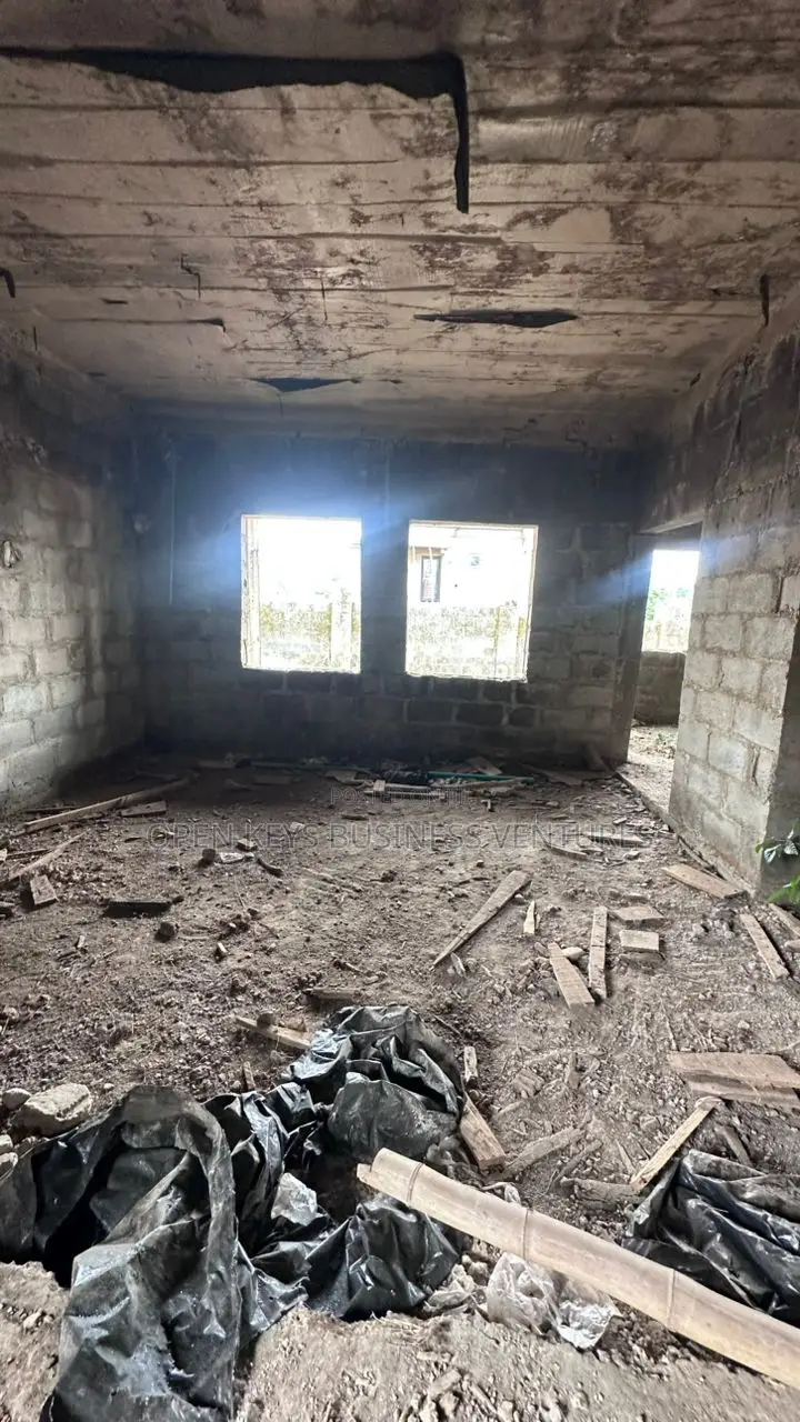 4bdrm Duplex in Akilapa, Jericho for sale in Jericho