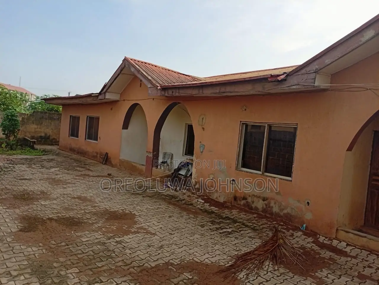 3bdrm Bungalow in Ayobo for sale in Ayobo