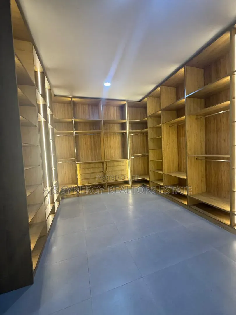 5bdrm Duplex in Ikoyi S.W for sale in Ikoyi S.W