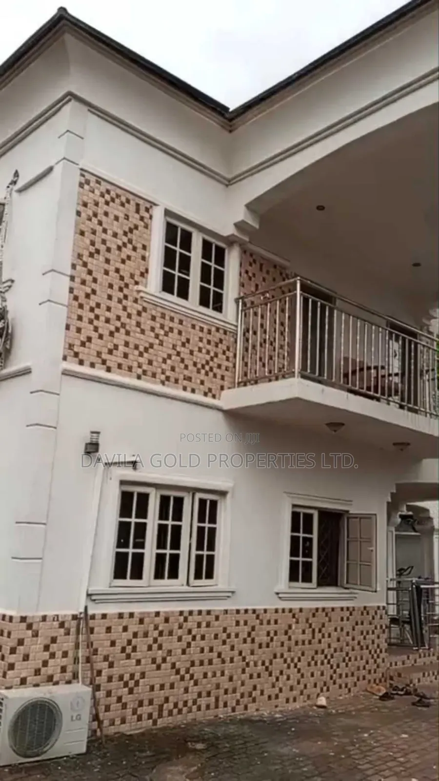 5bdrm Duplex in Benin City for sale in Benin City