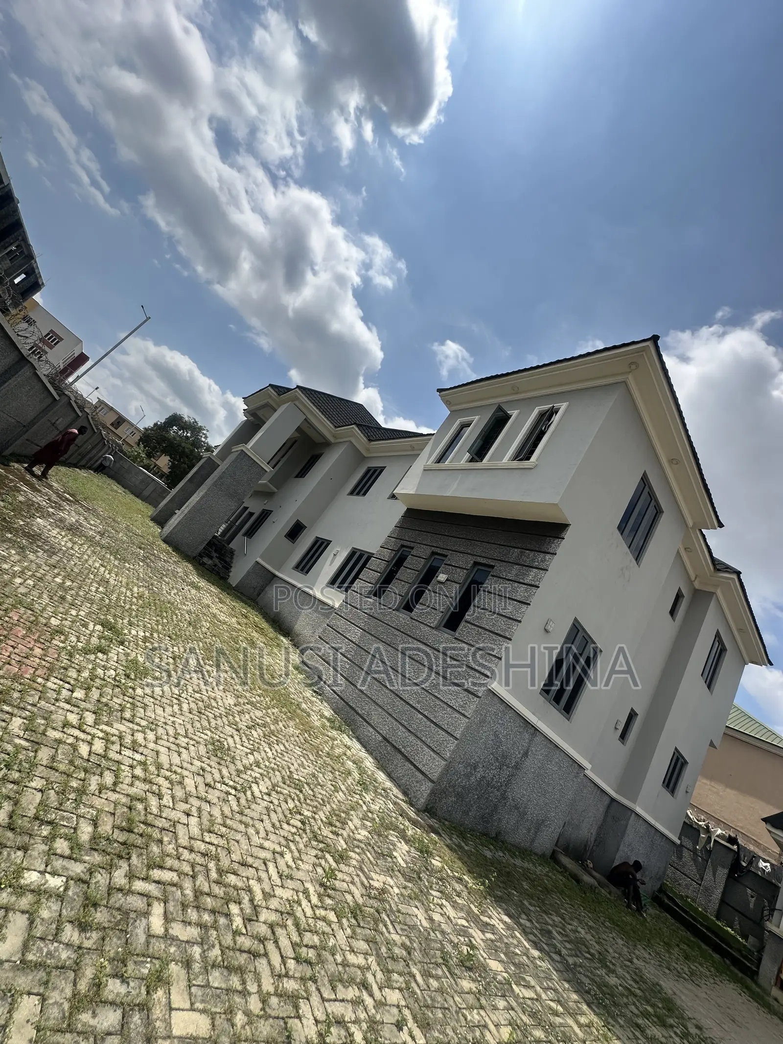8bdrm Duplex in Life Camp,Fct Abuja for sale in Life Camp