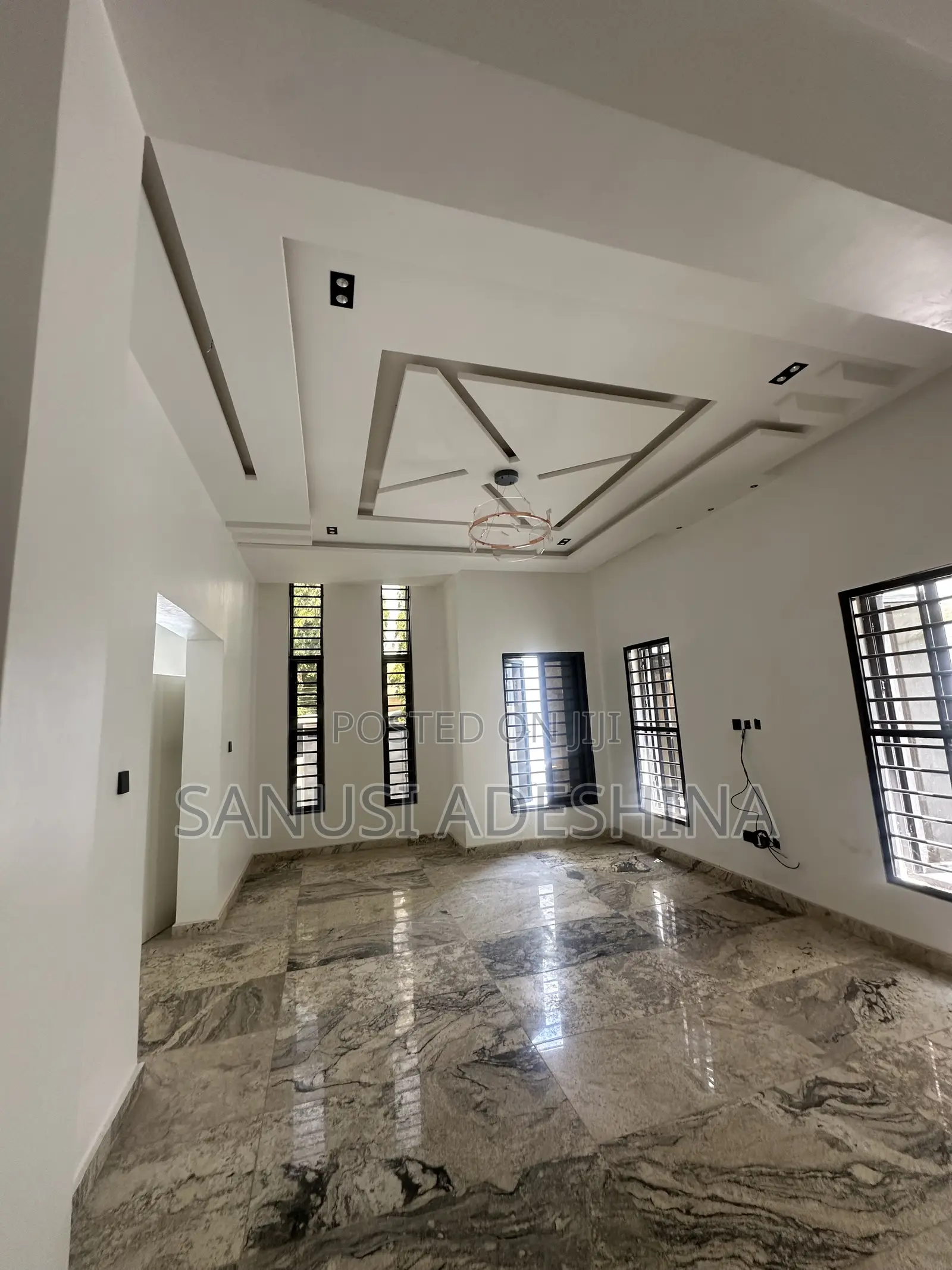 8bdrm Duplex in Life Camp,Fct Abuja for sale in Life Camp