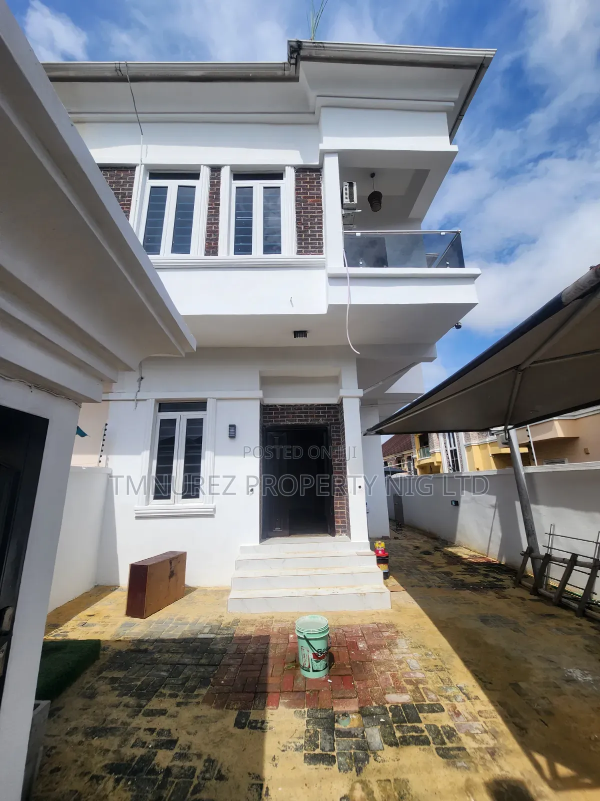 Studio Apartment in Chevron for rent in Chevron