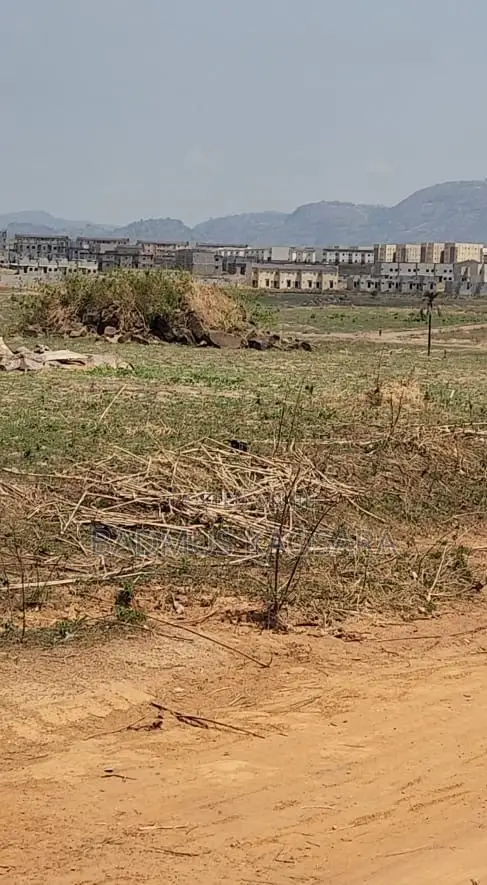 350SQM Estate Land Ideal for 3 Bedroom Semidetached Duplex With R of O in Idu
