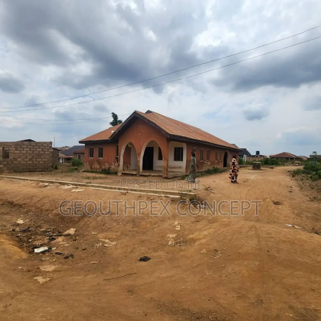 2bdrm Block of Flats in Olorunsogo for sale in Olorunsogo