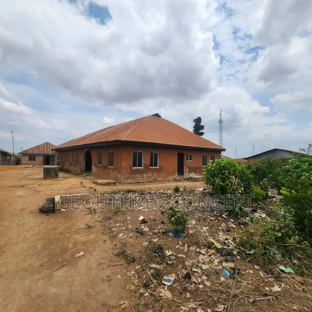 2bdrm Block of Flats in Olorunsogo for sale in Olorunsogo