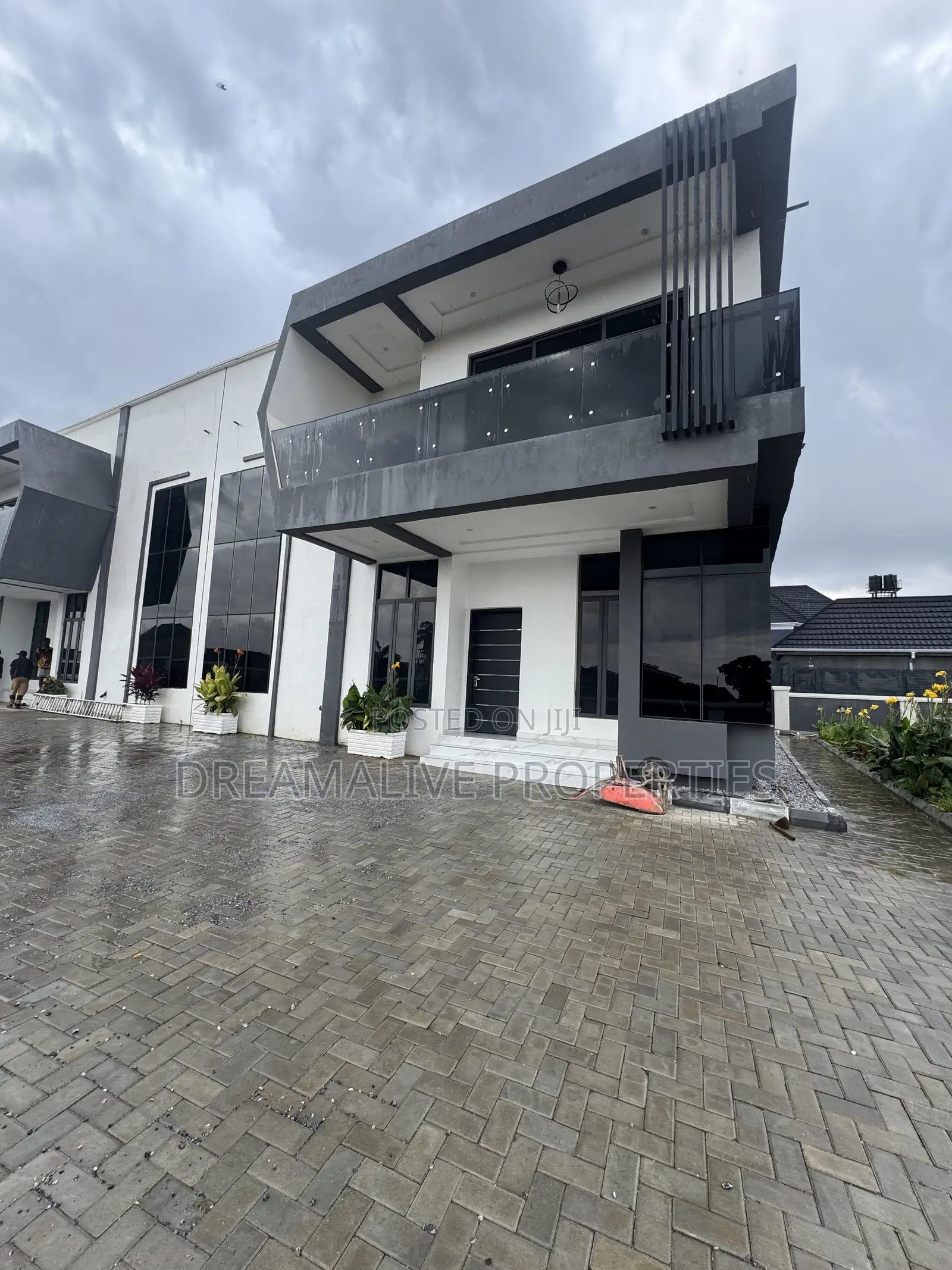 4bdrm Duplex in Idu for rent in Idu