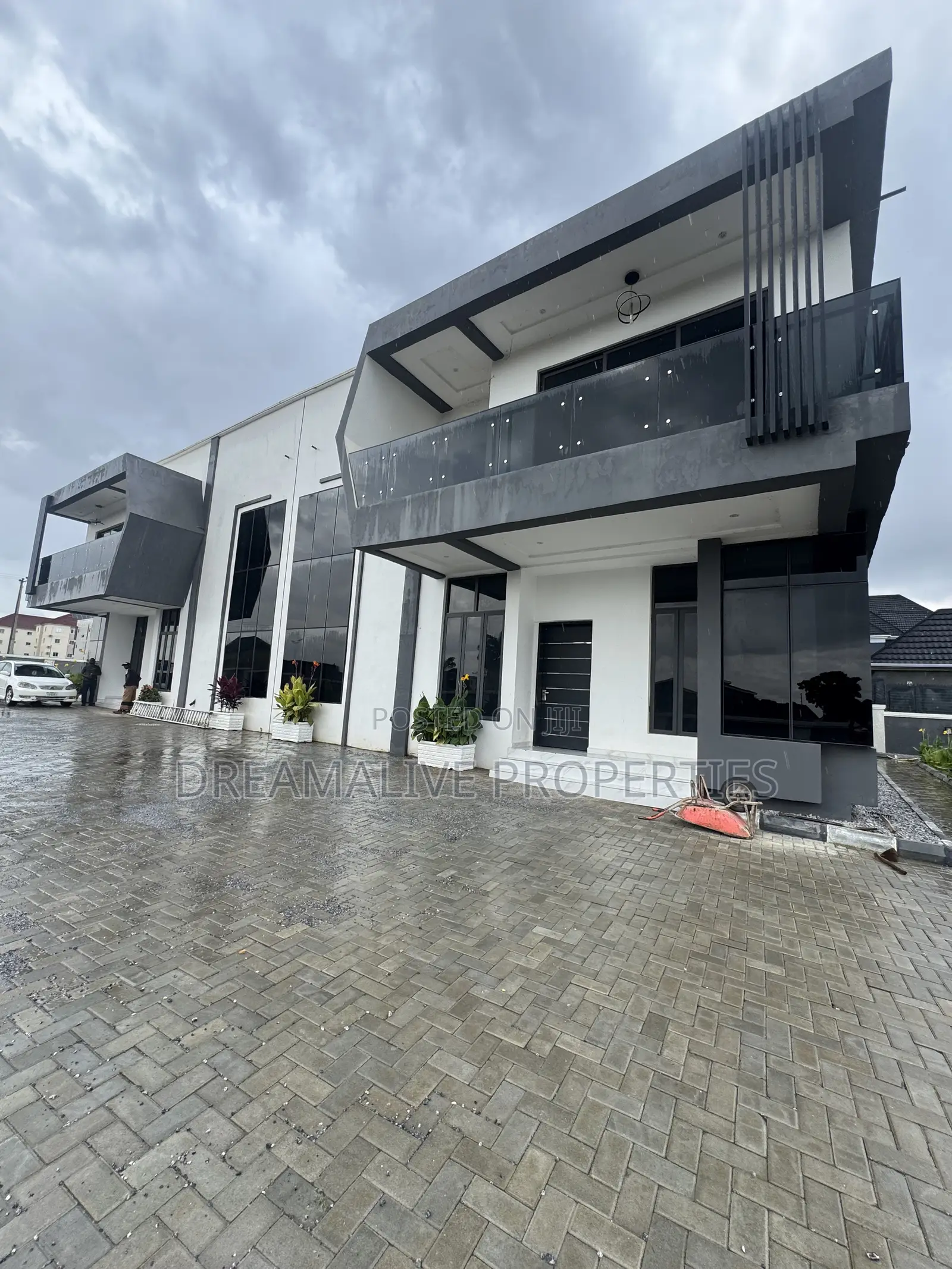 4bdrm Duplex in Idu for rent in Idu