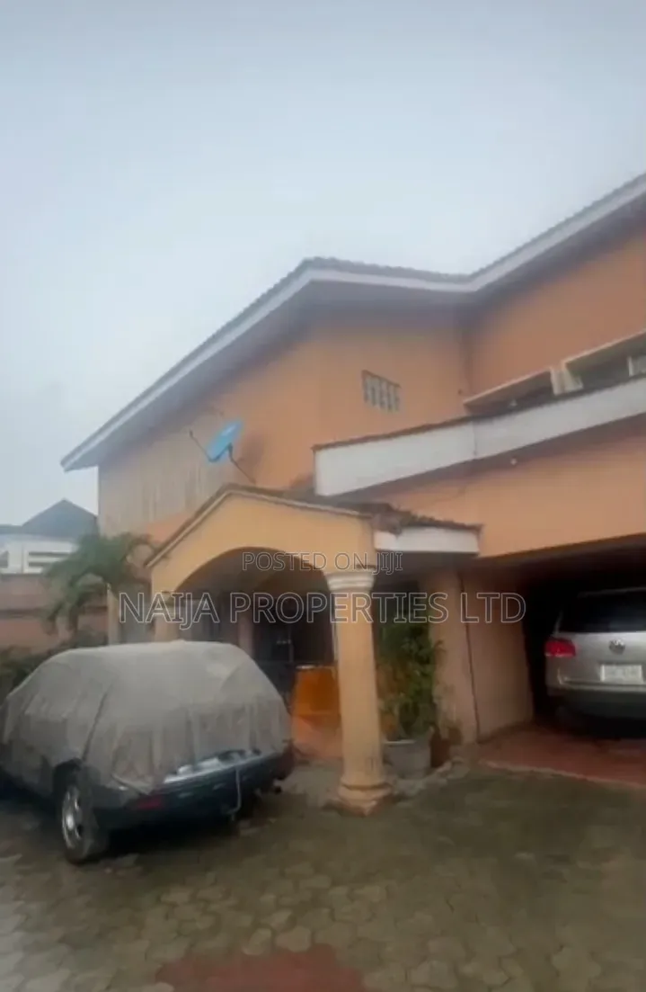 4bdrm Duplex in Ologolo for sale in Ologolo