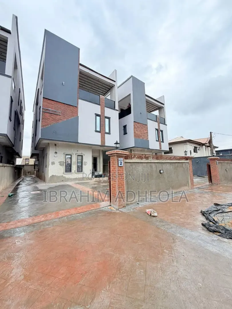 5bdrm Duplex in Opebi for sale in Opebi