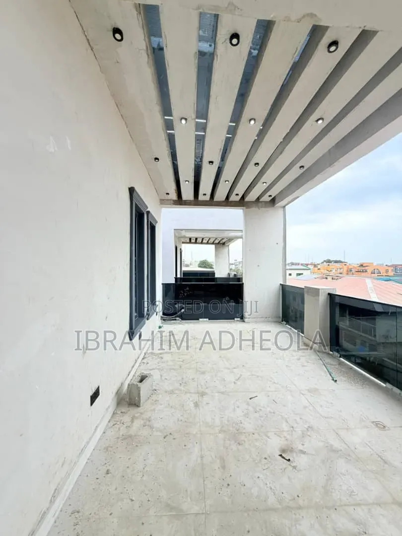 5bdrm Duplex in Opebi for sale in Opebi