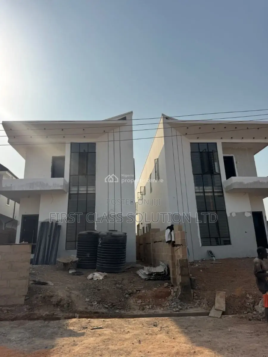 4bdrm Duplex in Enugu State for sale in Enugu State