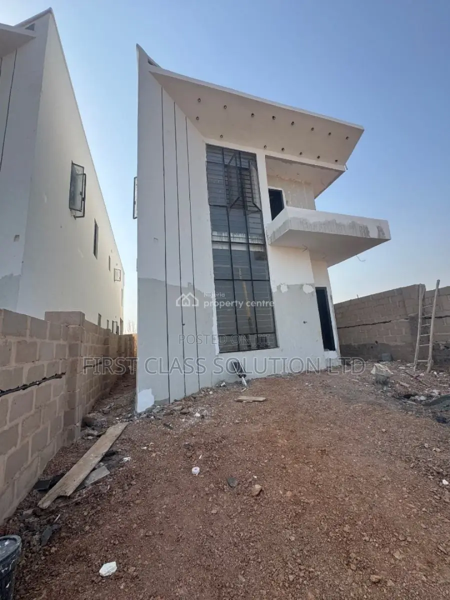 4bdrm Duplex in Enugu State for sale in Enugu State