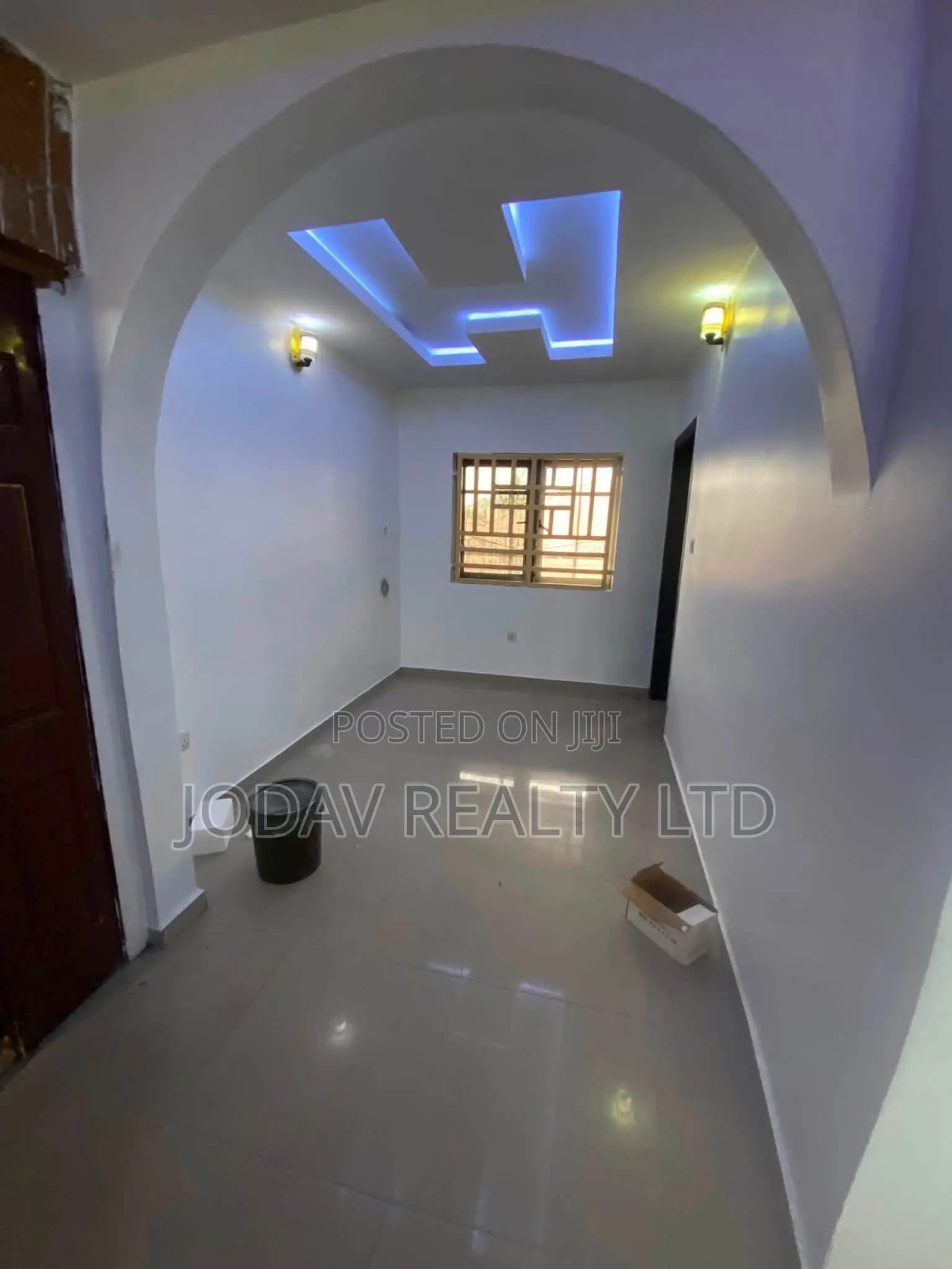 2bdrm Block of Flats in Stadium Road, Elekahia for rent in Elekahia