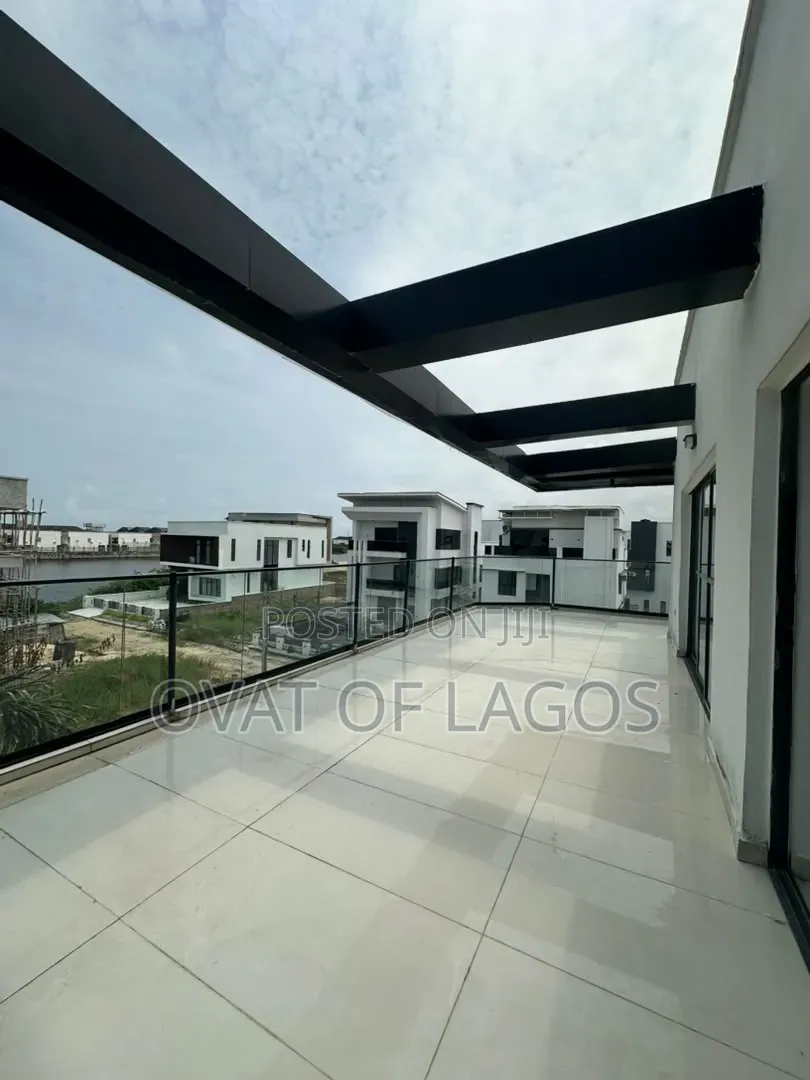 5bdrm Duplex in Megamound, Ikota for sale in Ikota