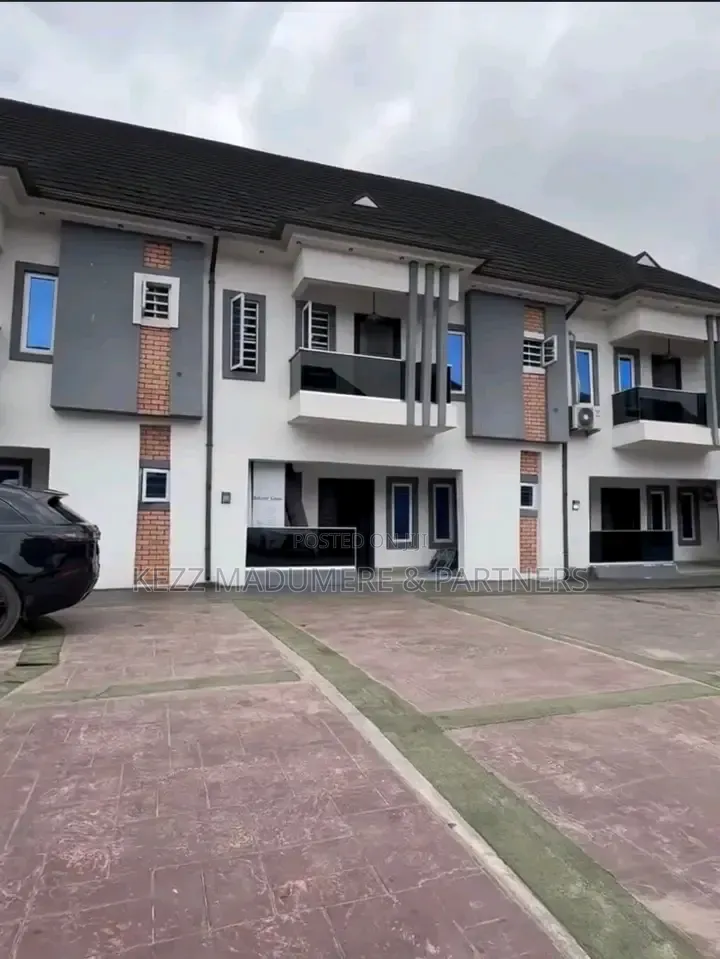 4bdrm Duplex in Ada George ,Port, New Layout for sale in New Layout