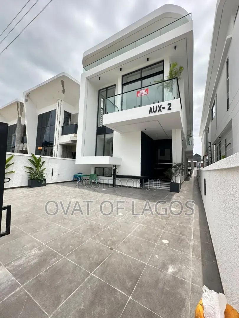 5bdrm Duplex in Orchid, Lekki Expressway for sale in Lekki Expressway