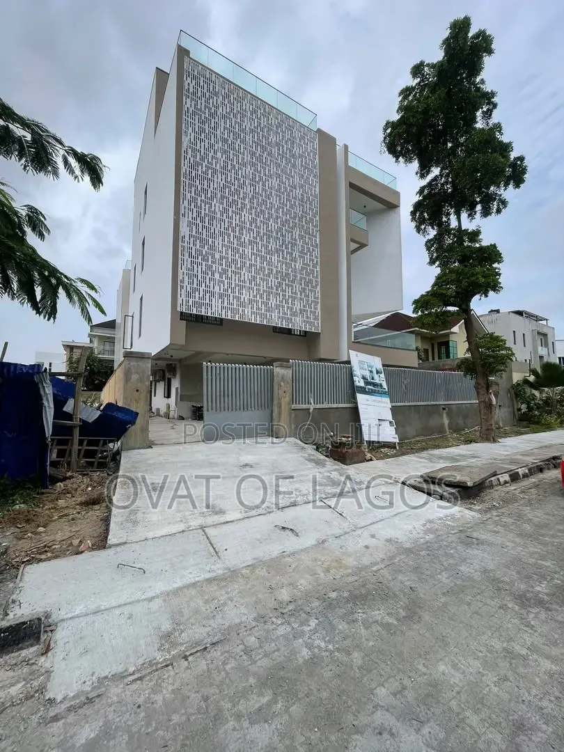 5bdrm Duplex in Banana Island for sale in Banana Island