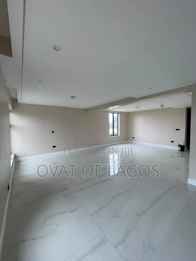 5bdrm Duplex in Banana Island for sale in Banana Island