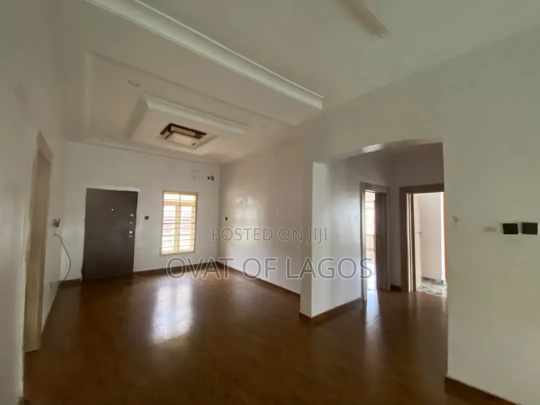 5bdrm Duplex in Ikota for rent in Ikota