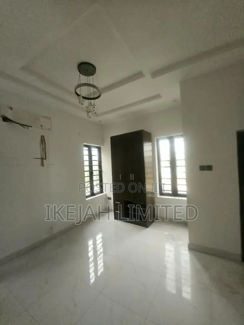 4bdrm Duplex in Omole Phase 1, Ifako-Ogba for rent in Ifako-Ogba
