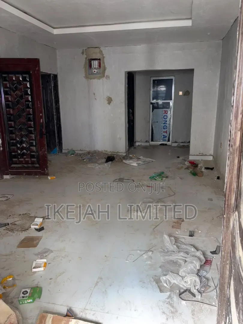 4bdrm Duplex in Omole Phase 1, Ifako-Ogba for rent in Ifako-Ogba