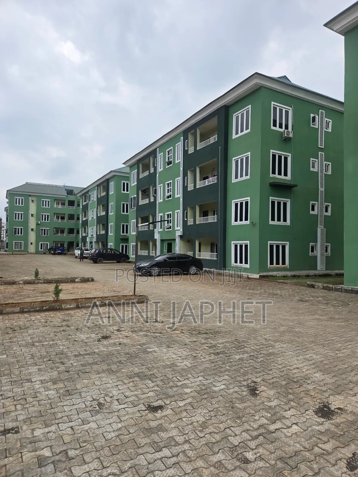 3bdrm Apartment in Ipaya, Egbeda for sale in Egbeda