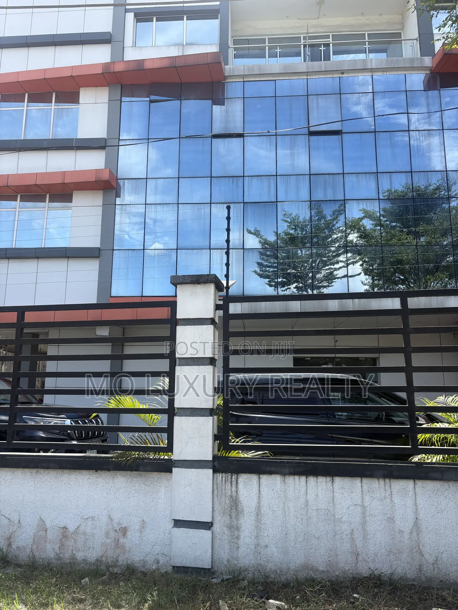 1,225.20sqm Commercial / Residential Property in Victoria Island