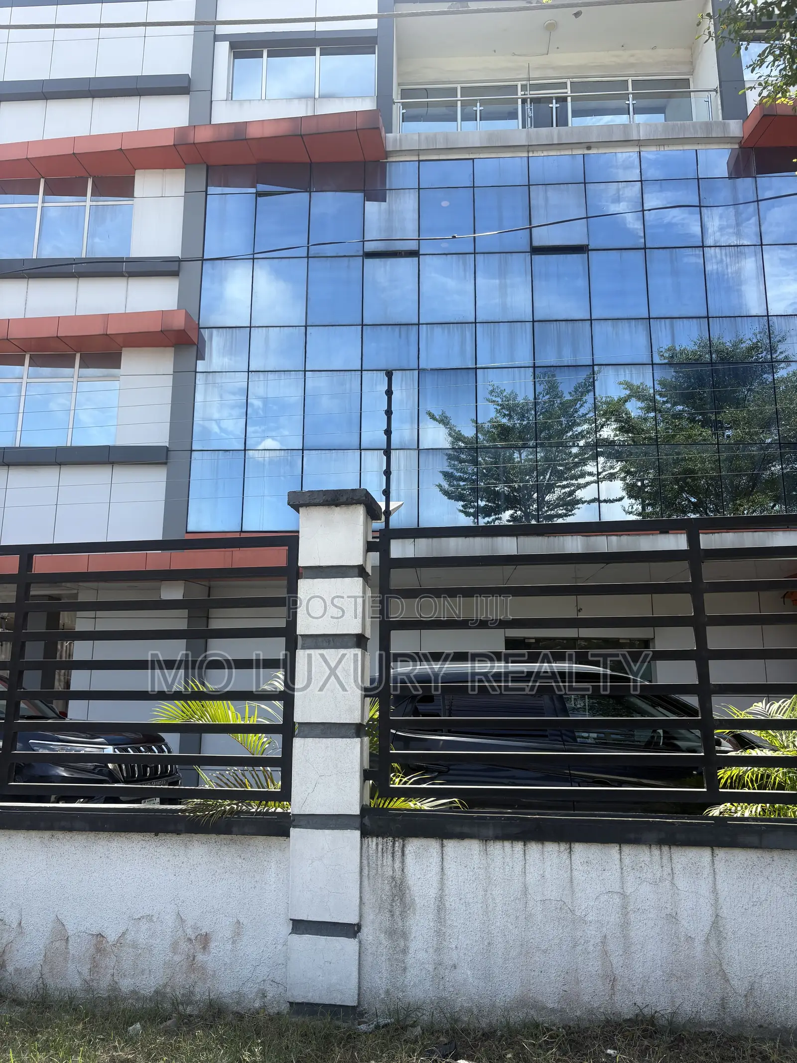 1,225.20sqm Commercial / Residential Property in Victoria Island