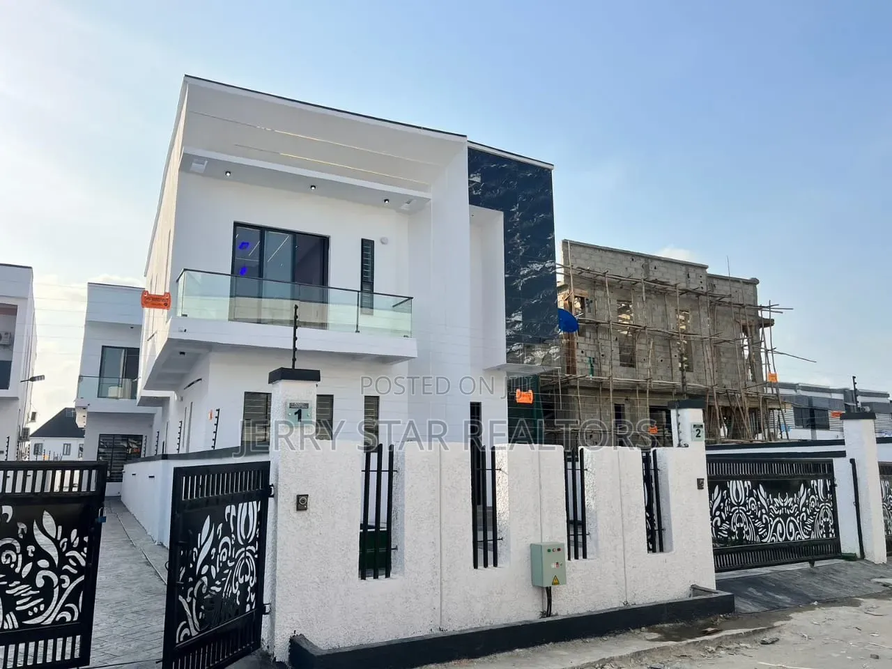 5bdrm Duplex in Ikota Gra for sale in Ikota