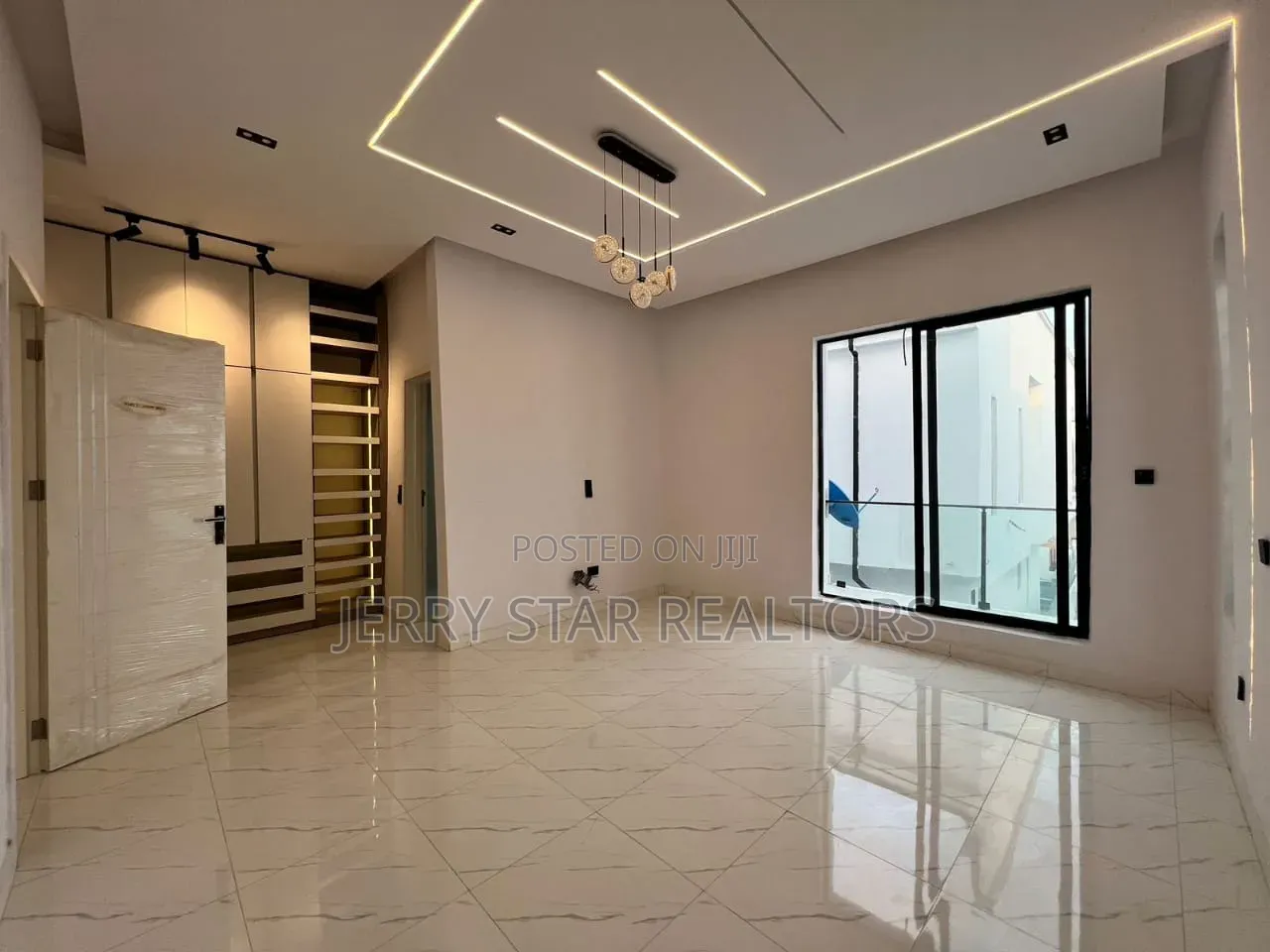 5bdrm Duplex in Ikota Gra for sale in Ikota