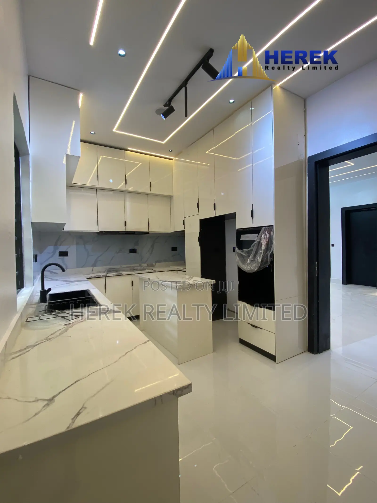 4bdrm Duplex in Lekki Palm City, Ado / Ajah for sale in Ado / Ajah