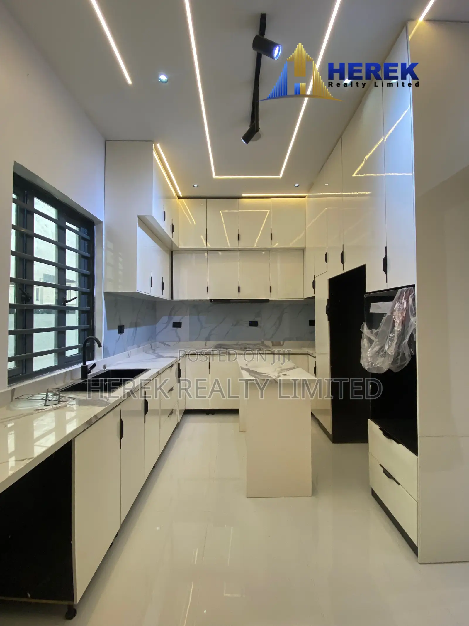 4bdrm Duplex in Lekki Palm City, Ado / Ajah for sale in Ado / Ajah