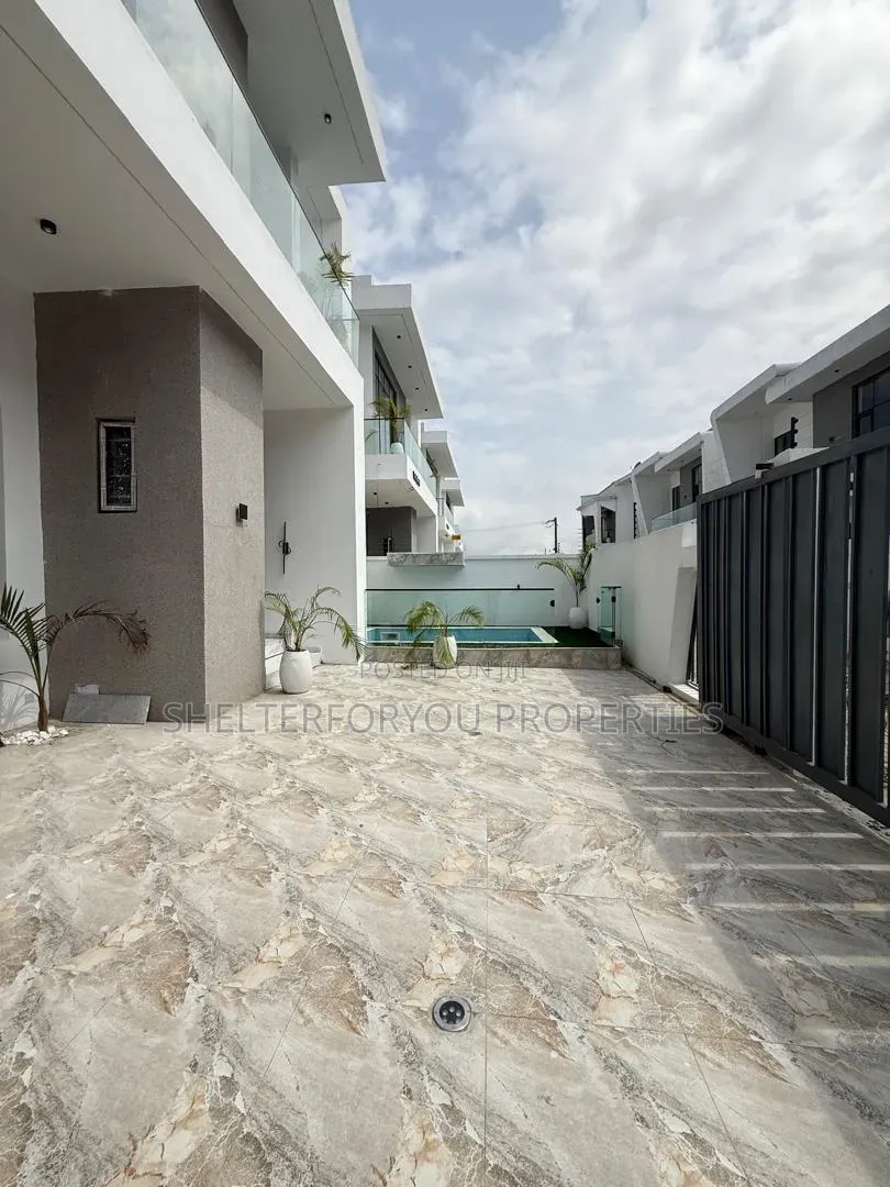 4bdrm Duplex in Off Lekki-Epe Expressway for sale in Off Lekki-Epe Expressway