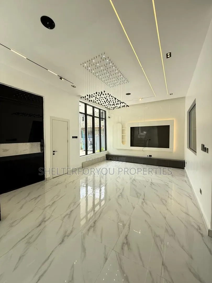 4bdrm Duplex in Off Lekki-Epe Expressway for sale in Off Lekki-Epe Expressway