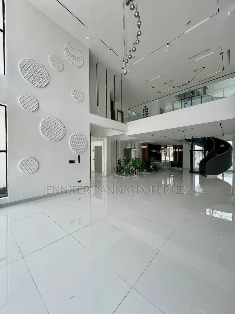 5bdrm Duplex in Osapa london for sale in Osapa london