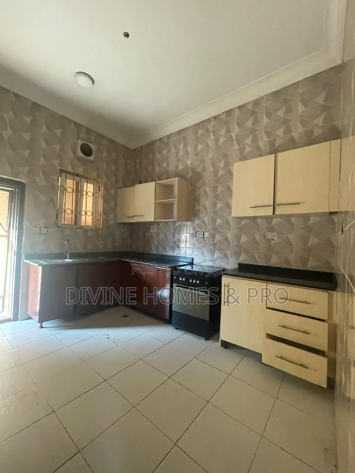 3bdrm Block of Flats in Katampe (Main) for rent in Katampe (Main)