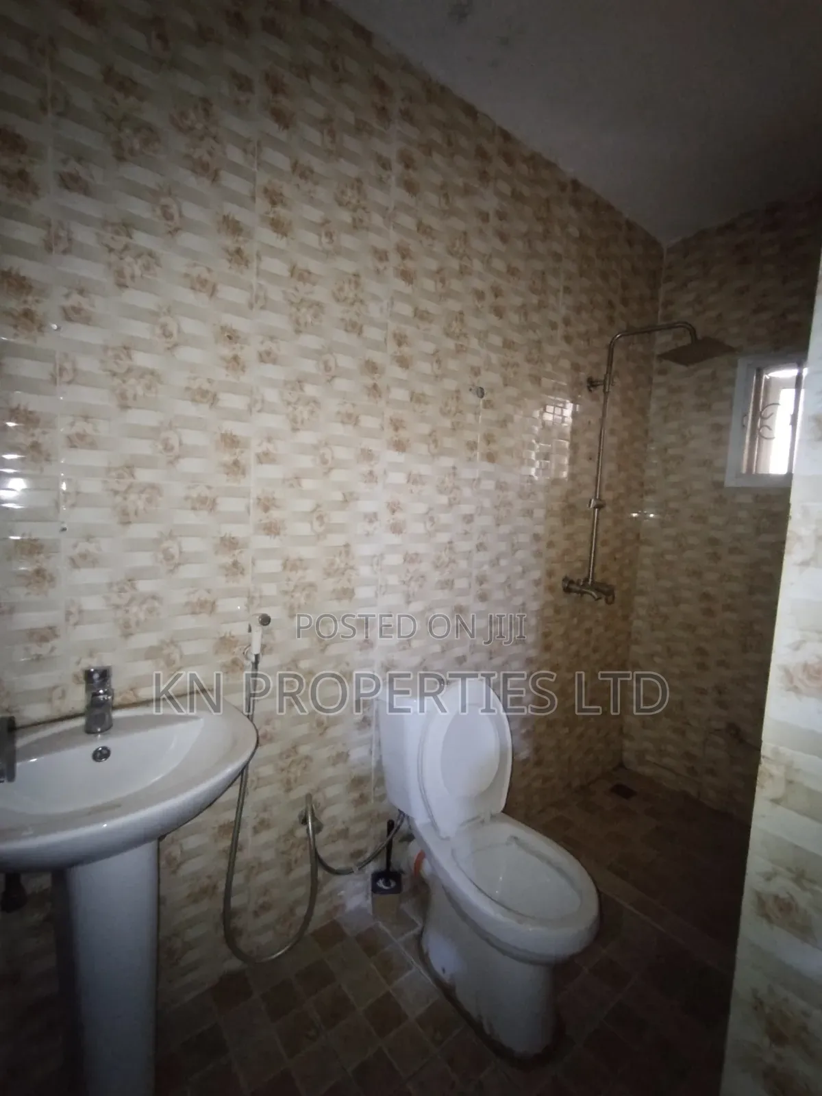 5bdrm Duplex in Durumi for rent in Durumi