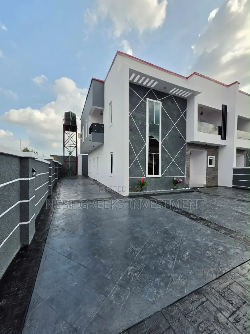 3bdrm Duplex in Christopher Alao for sale in Ibadan